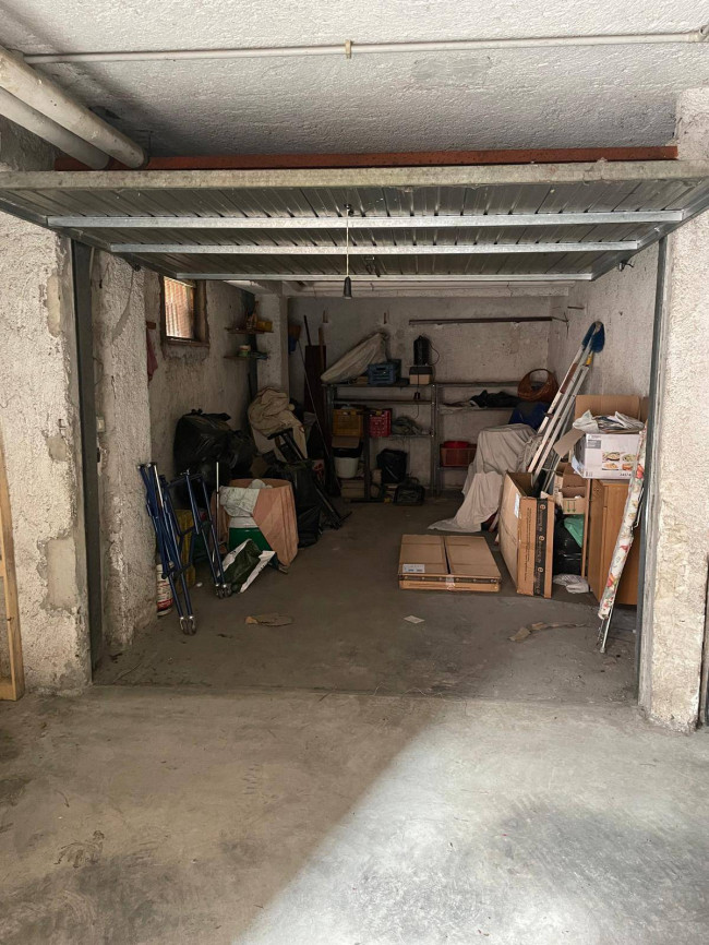 Garage/Box/Posto auto in vendita a Colleferro (RM)