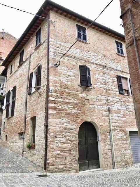  fabriano vendita quart: centro storico immobiliare peverini