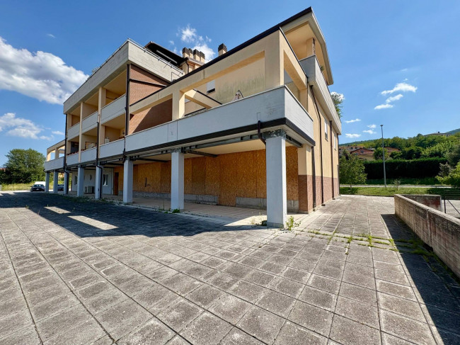 Locale commerciale