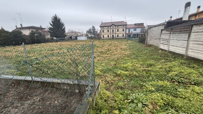 Terreno edificabile in vendita a Carbonera