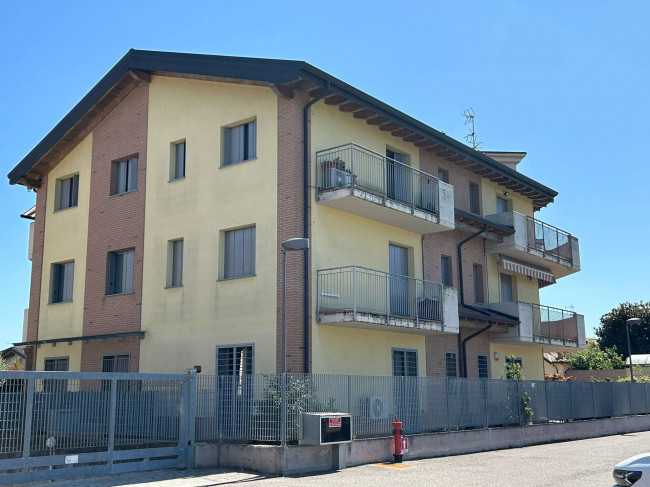 Appartamento in vendita a Cairate