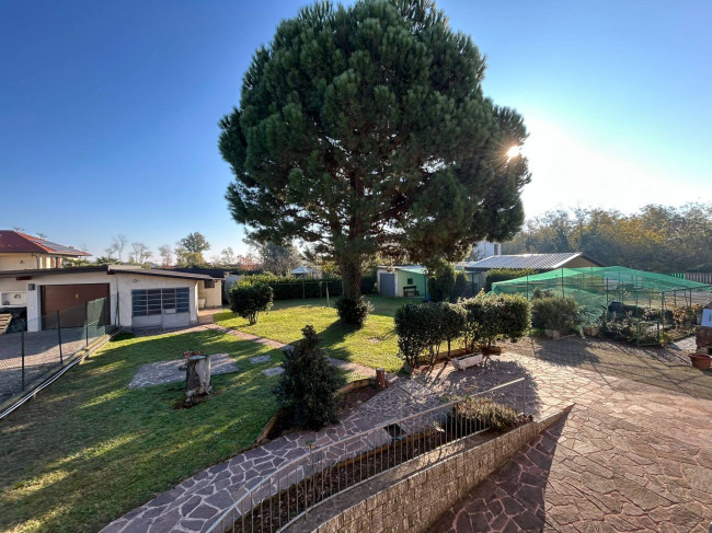 Villa in vendita a Fagnano Olona