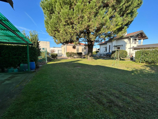 Villa in vendita a Fagnano Olona