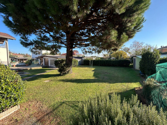 Villa in vendita a Fagnano Olona