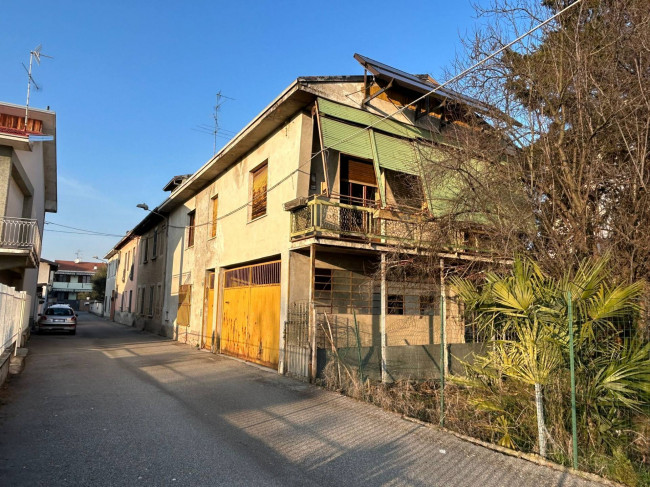 Casa indipendente in vendita a Solbiate Olona