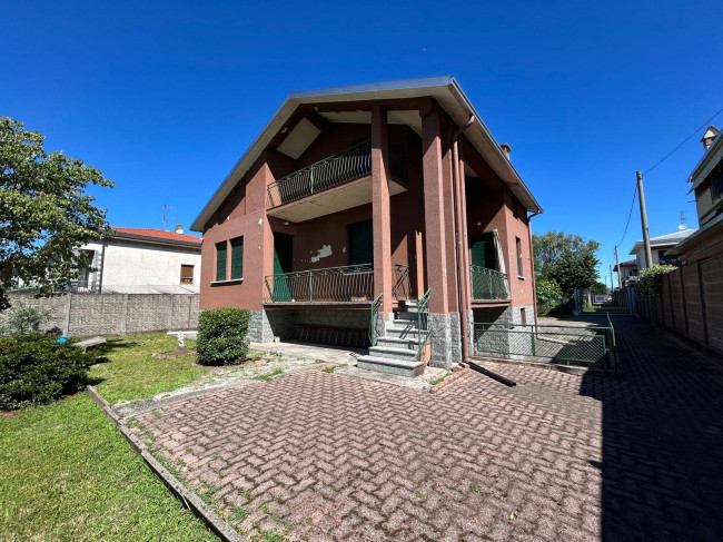 Villa in vendita a Solbiate Olona