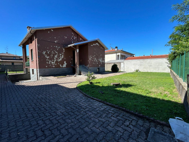 Villa in vendita a Solbiate Olona