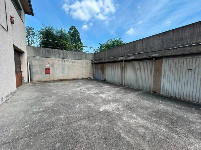 GARAGE in vendita a Solbiate Olona