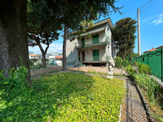Casa indipendente in vendita a Solbiate Olona