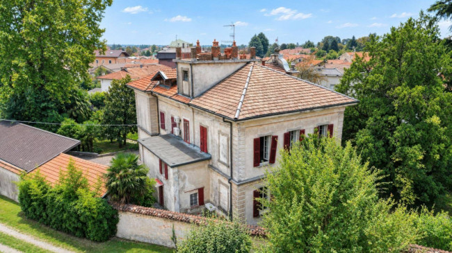APPARTAMENTO IN VILLA in vendita a Fagnano Olona