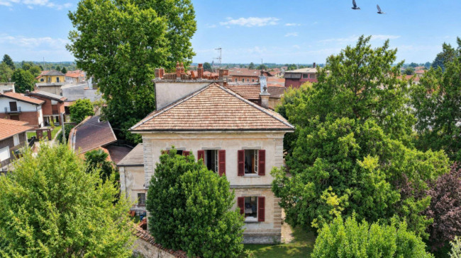 APPARTAMENTO IN VILLA in vendita a Fagnano Olona