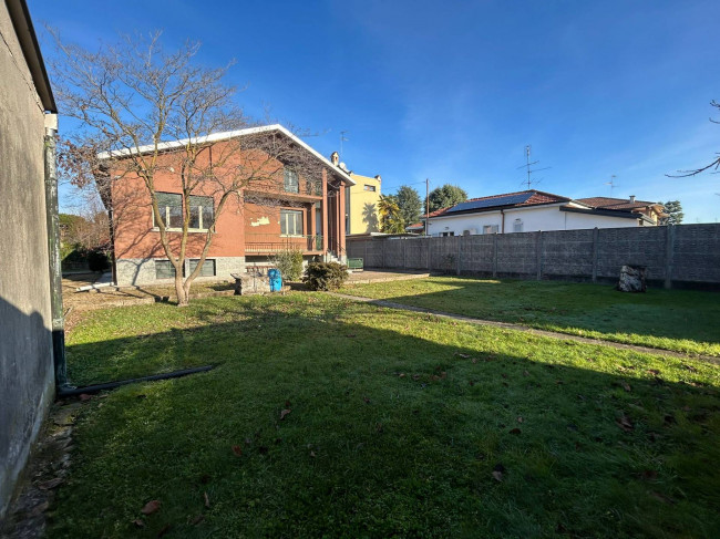 Villa in vendita a Solbiate Olona