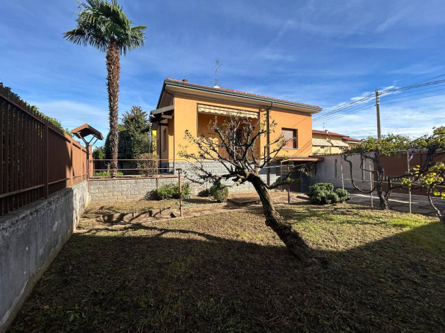Villa in vendita a Solbiate Olona
