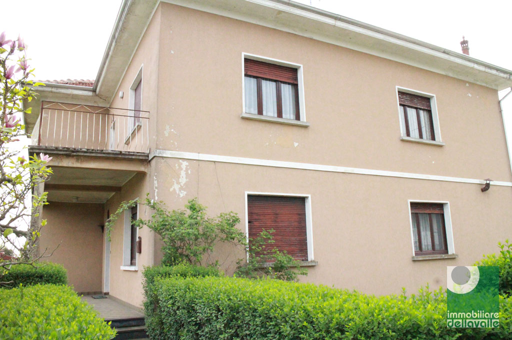 Villa OLEGGIO vendita    Immobiliare Dellavalle