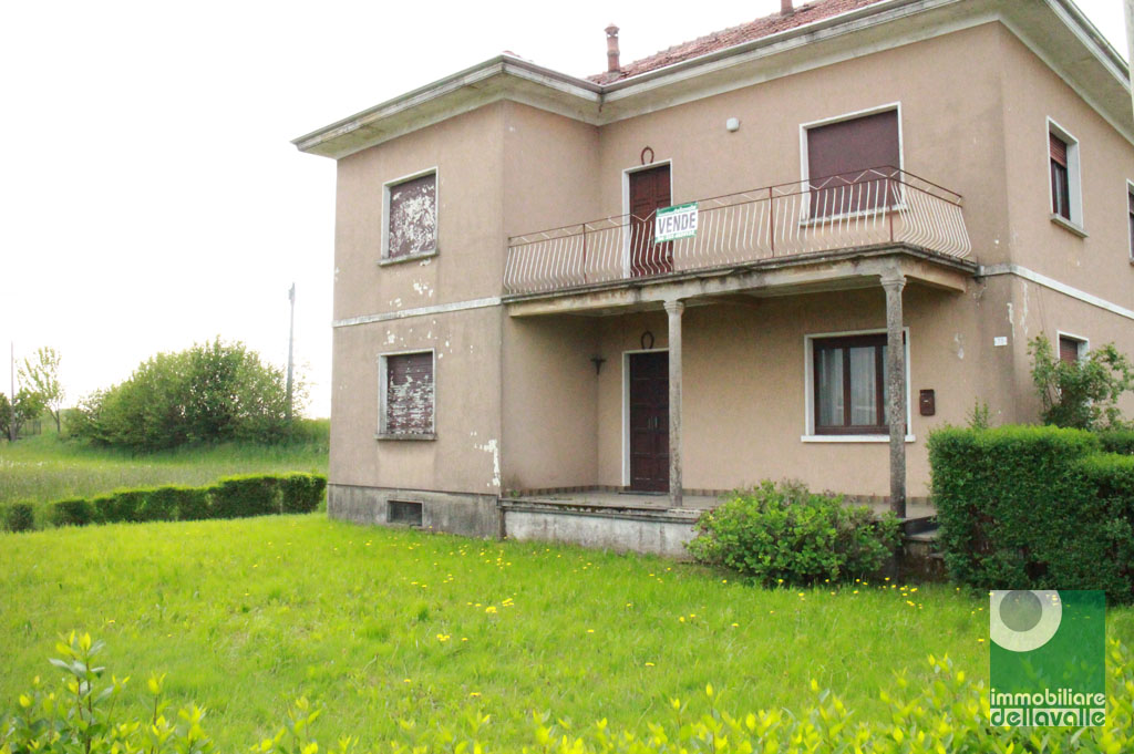 Villa OLEGGIO vendita    Immobiliare Dellavalle