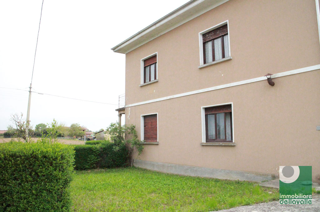 Villa OLEGGIO vendita    Immobiliare Dellavalle