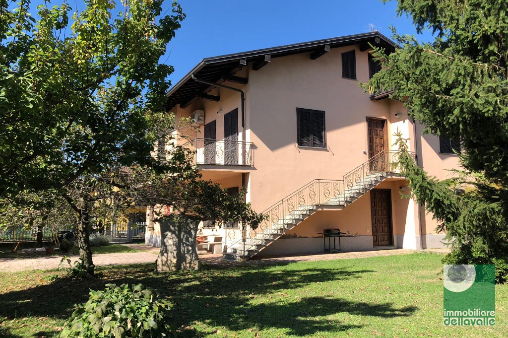  oleggio vendita quart: vicinanze centro immobiliare dellavalle