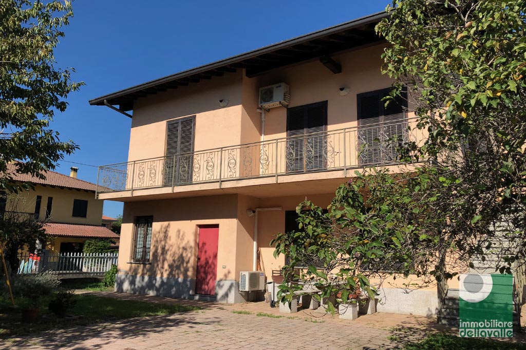 Villa OLEGGIO vendita  vicinanze centro  Immobiliare Dellavalle