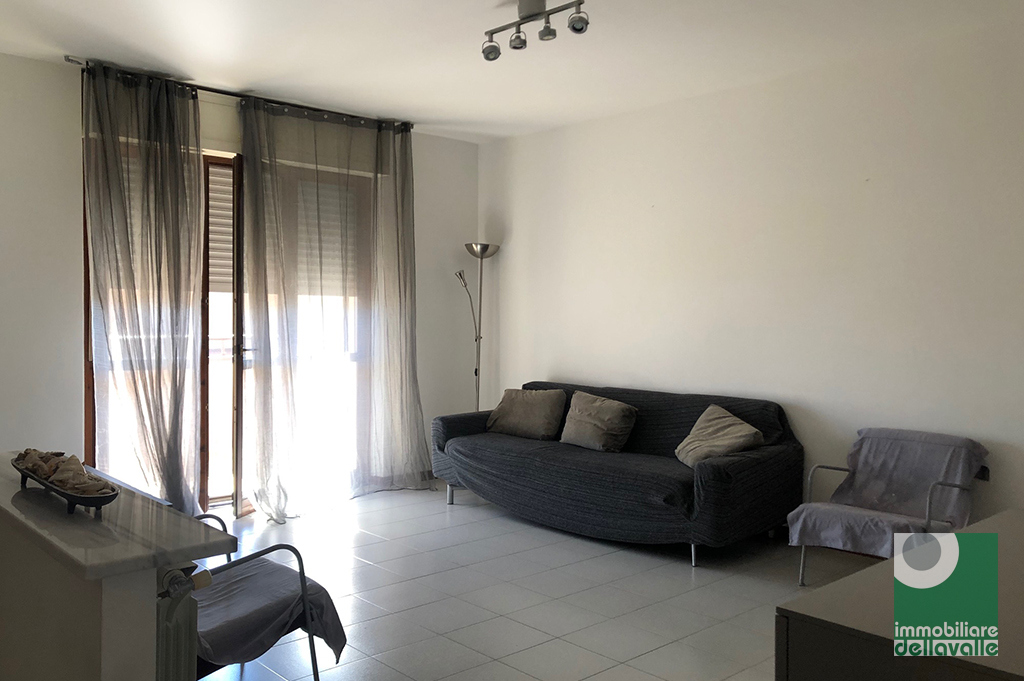 Appartamento OLEGGIO vendita    Immobiliare Dellavalle