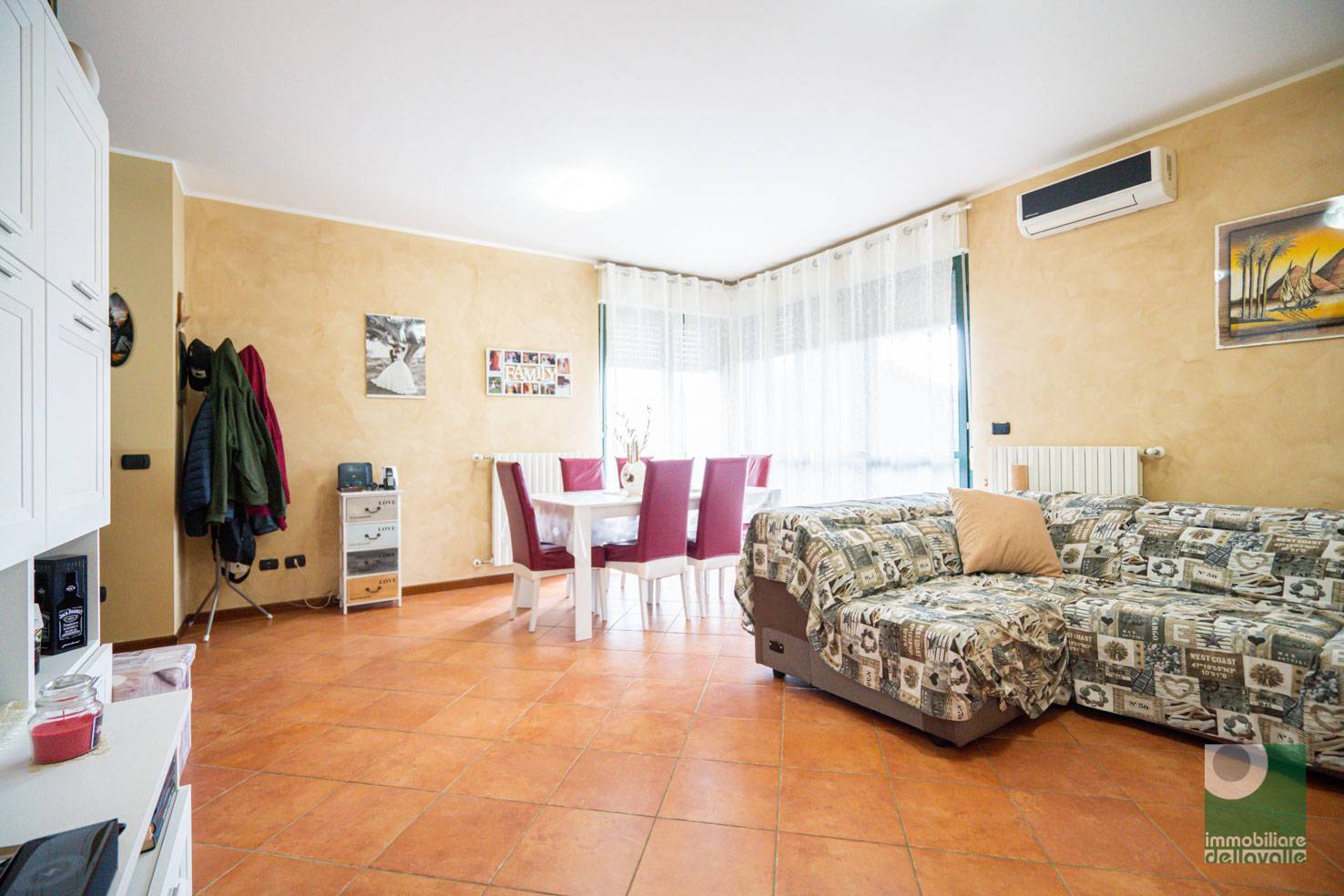  oleggio vendita quart:  immobiliare dellavalle