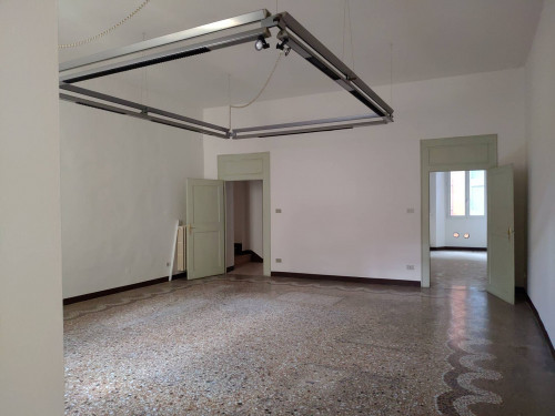 Appartamento Ufficio in Affitto a Bologna
