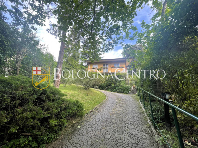 Villa Unifamiliare in Vendita a Bologna