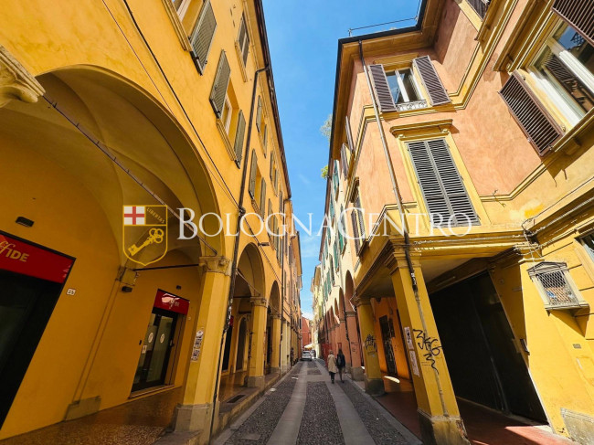 Appartamento in Affitto a Bologna