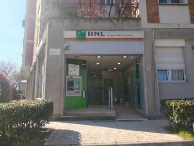 Locale commerciale in Vendita a Bologna