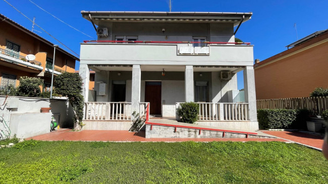 Villa in vendita a Ostia Levante, Roma (RM)