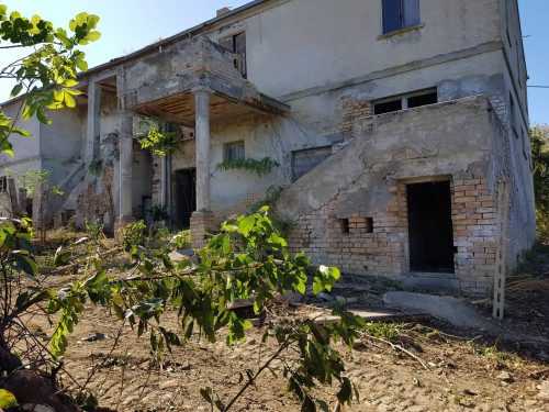 Terreno edificabile in vendita a Sant'Omero