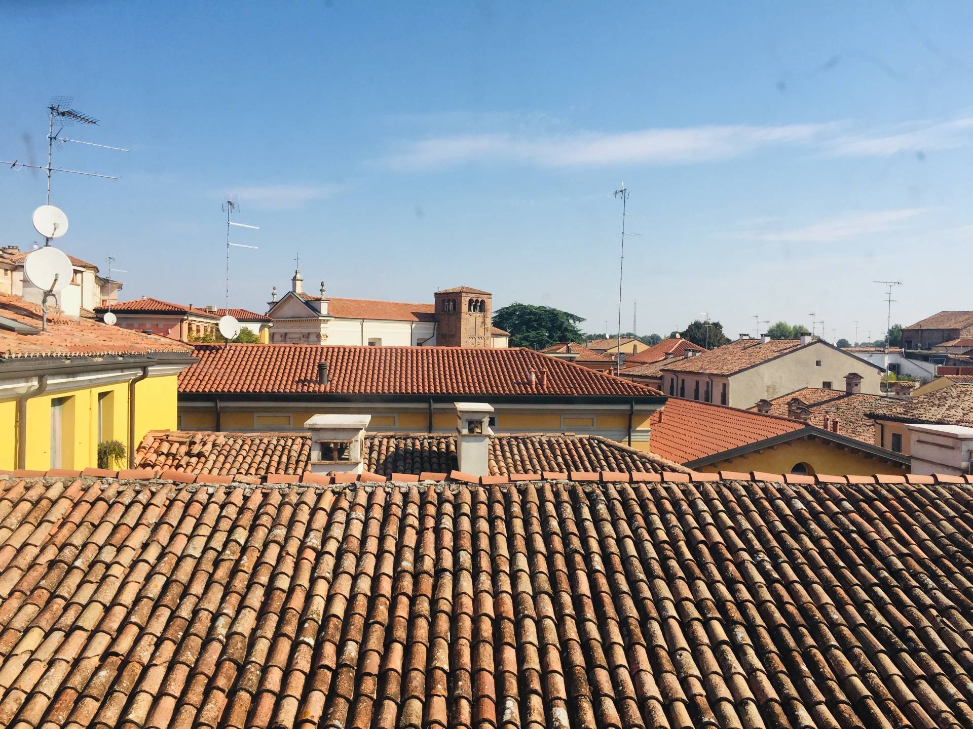 Villa Unifamiliare - Indipendente MANTOVA vendita  Centro storico  Iside Casa