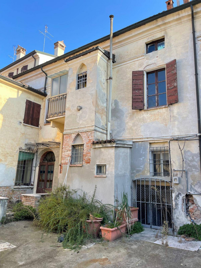 Casa indipendente in vendita a Mantova (MN)