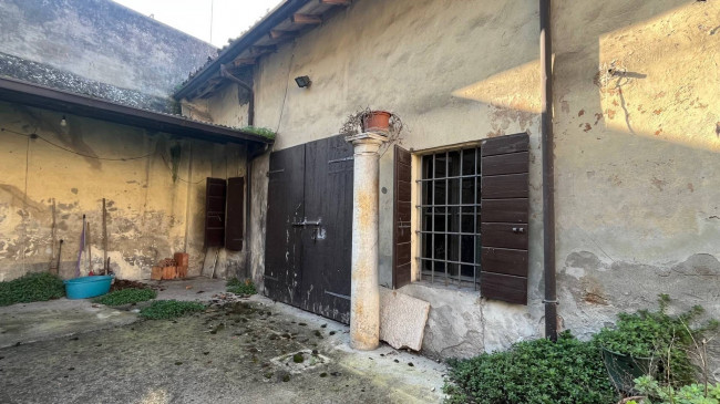 Casa indipendente in vendita a Mantova (MN)