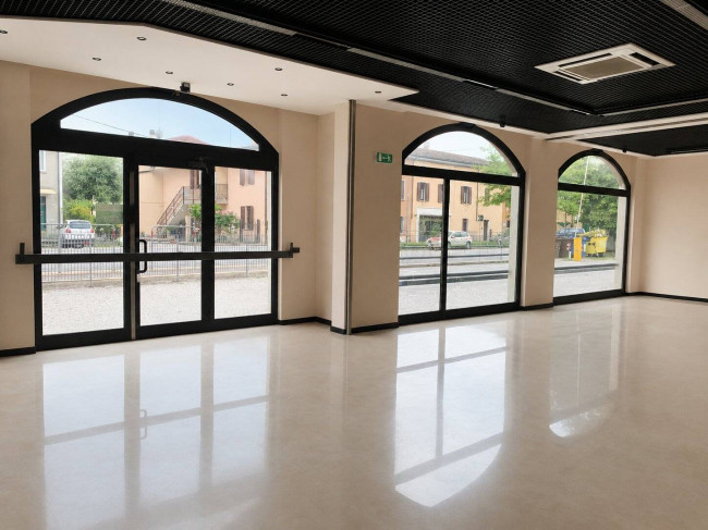 Locale commerciale