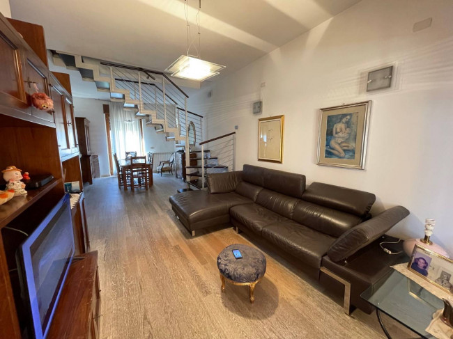 Villa Bifamiliare in Vendita a Cologno Monzese