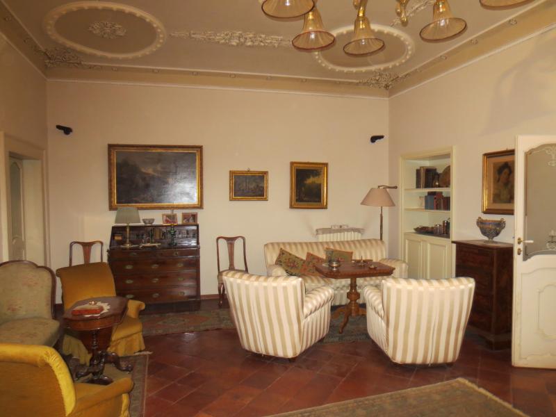 Villa Unifamiliare - Indipendente ASCOLI PICENO vendita  Centro Storico  Agenzia Italia Immobiliare