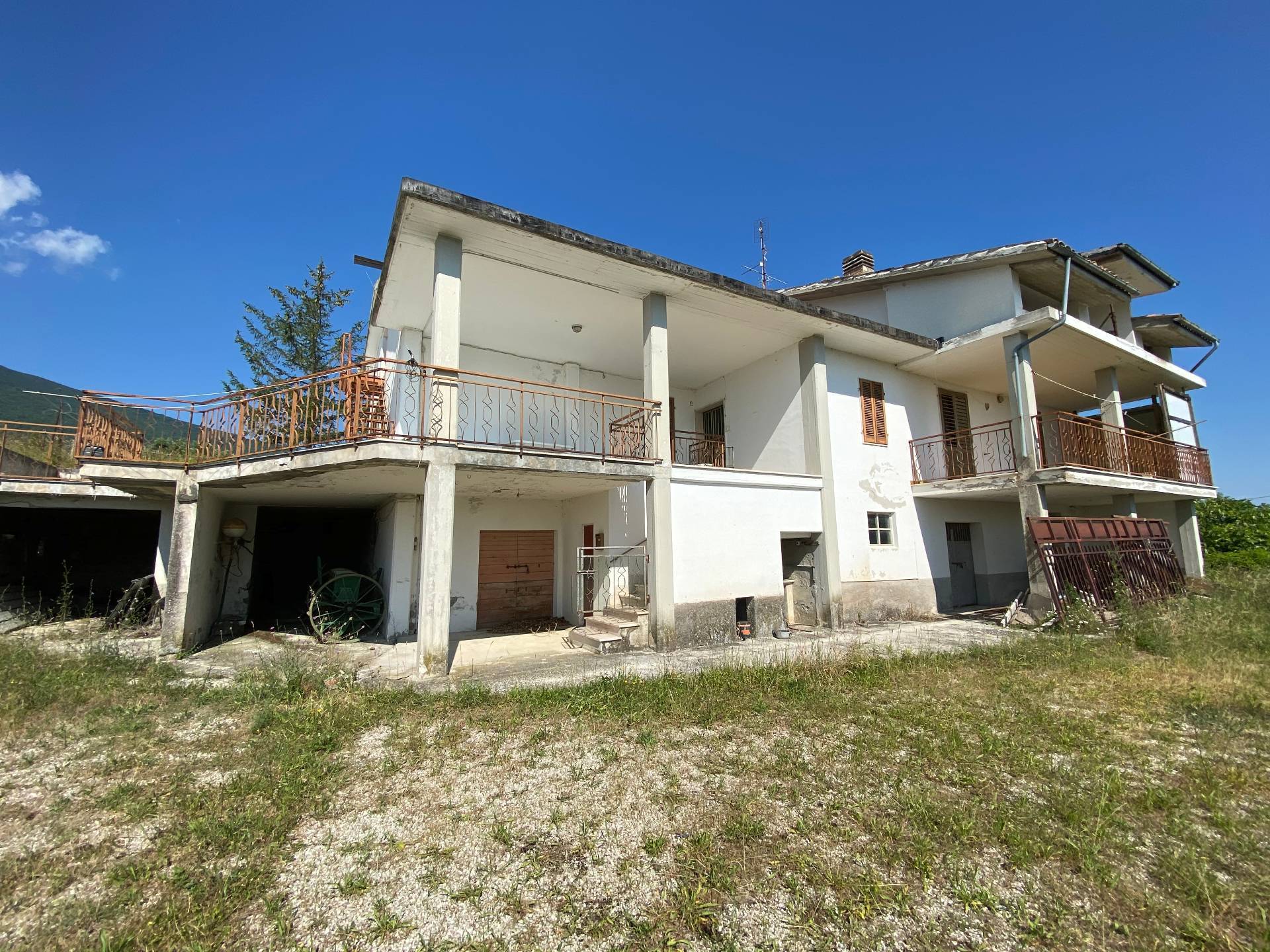 Rustico - Cascina CIVITELLA DEL TRONTO vendita    Agenzia Italia Immobiliare