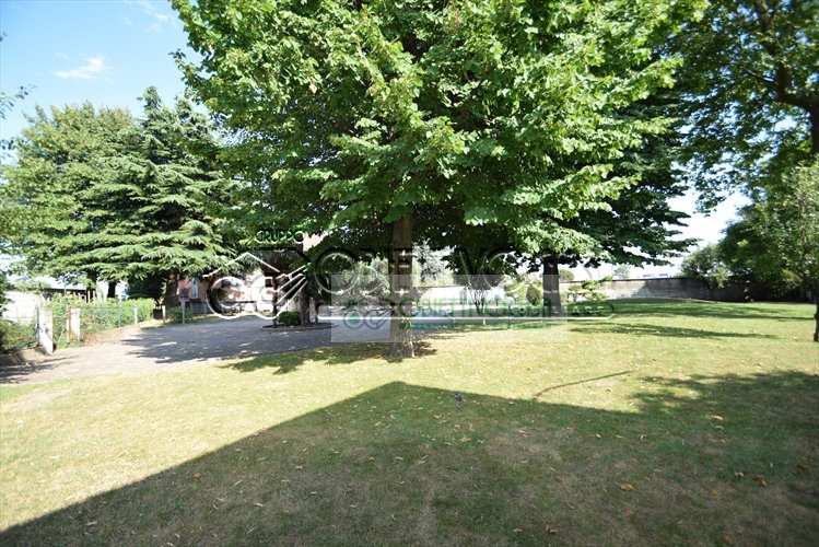 Villa CUGGIONO vendita    La Maison di Salerno NIcola