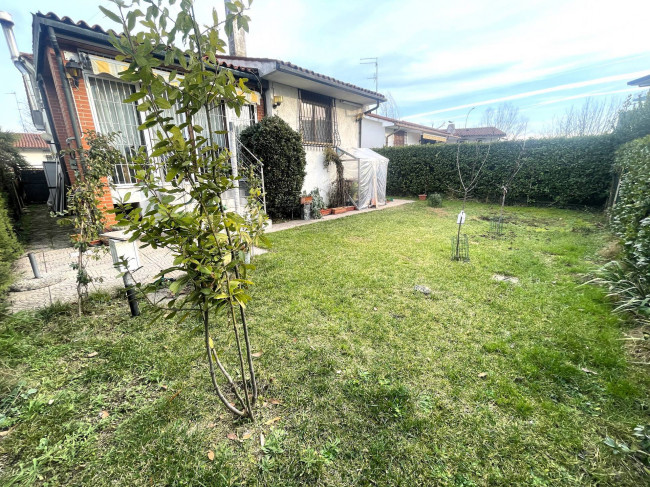 Villa in vendita a Trezzano Sul Naviglio (MI)