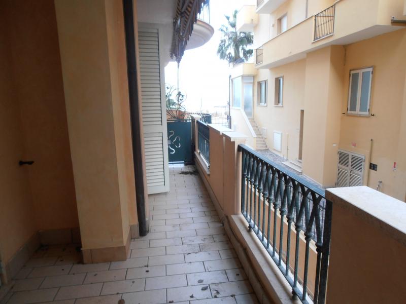 Appartamento SAN BENEDETTO DEL TRONTO vendita    Casa Pi? immobiliare