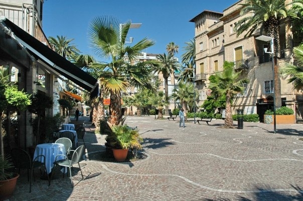 Appartamento SAN BENEDETTO DEL TRONTO vendita    Casa Pi? immobiliare