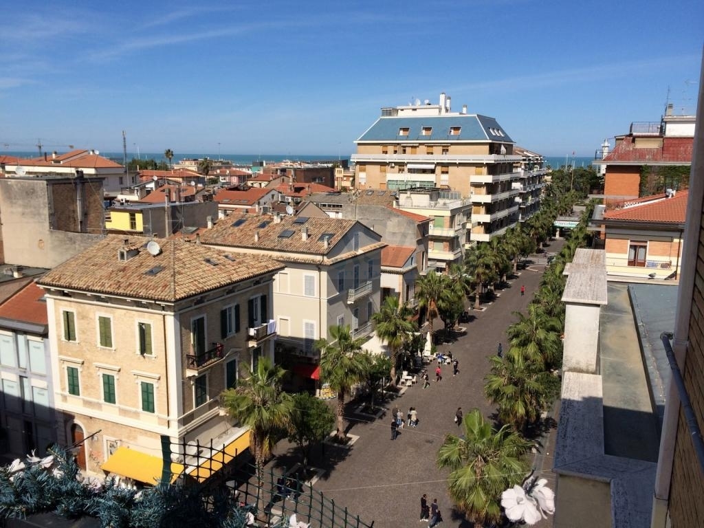 Appartamento SAN BENEDETTO DEL TRONTO vendita    Casa Pi? immobiliare