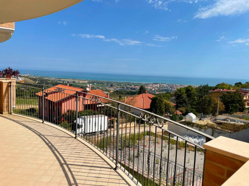 Appartamento in Vendita a Colonnella