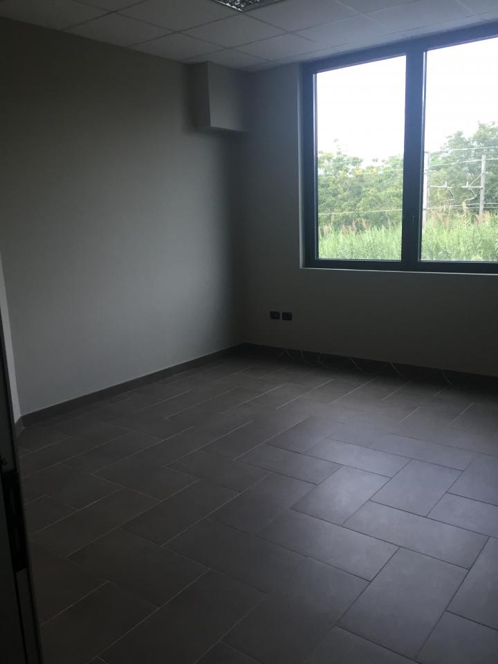 Ufficio - Loc.Com. CASERTA affitto    lmmobil?are Petrella srl