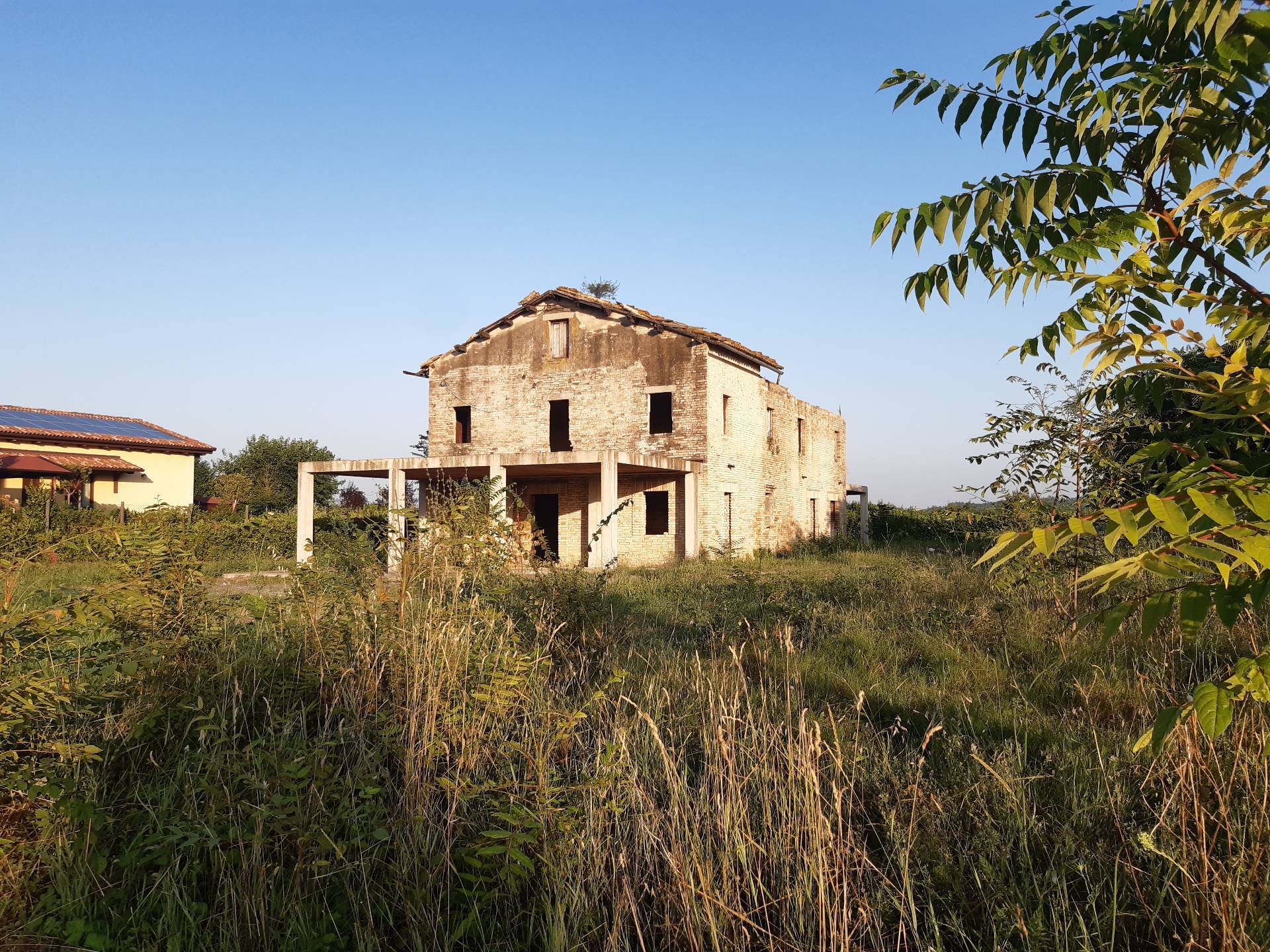 Rustico in vendita a Macerata (MC)