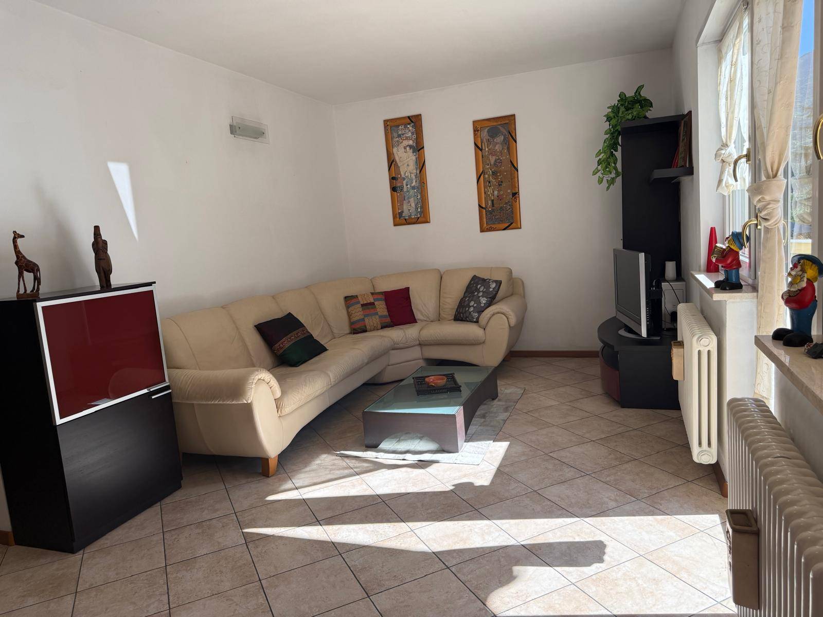 Foto appartamento in vendita a Trento (Trento)