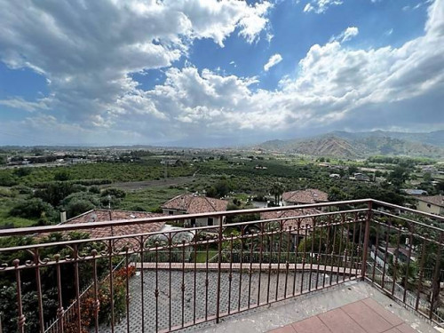 Villa for Sale to Taormina