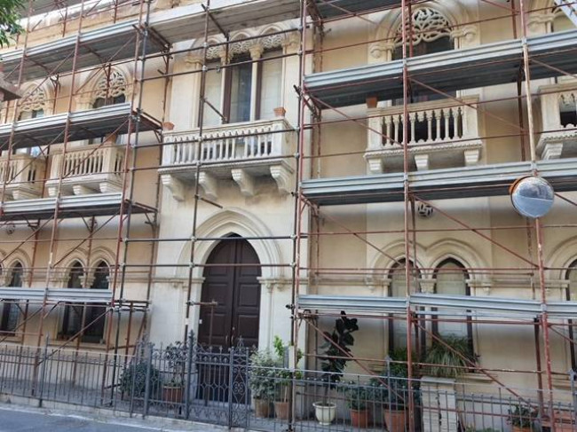 Hotel for Sale to Taormina