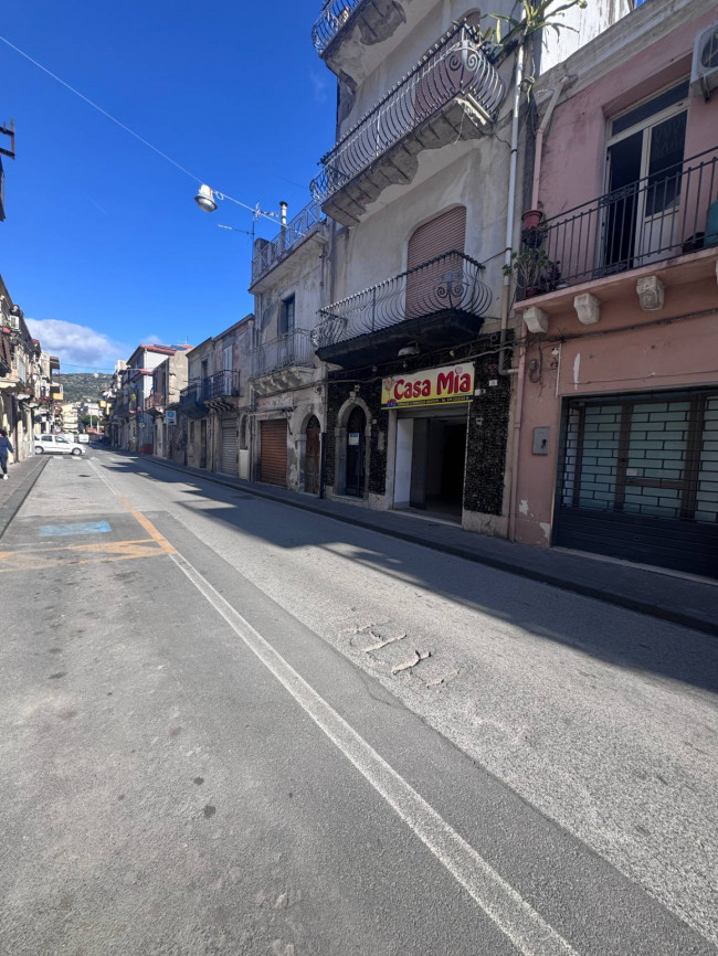 Locale commerciale in Vendita a Gaggi