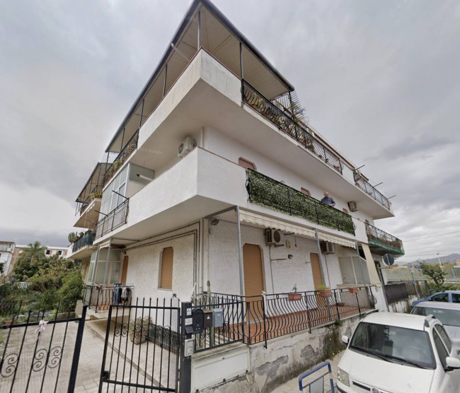 Appartamento in Vendita a Giardini-Naxos